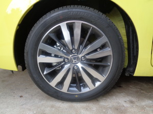 The Fit’s alloy wheels are impressive.