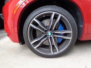 Wheels are 21-inch on the X6 M.